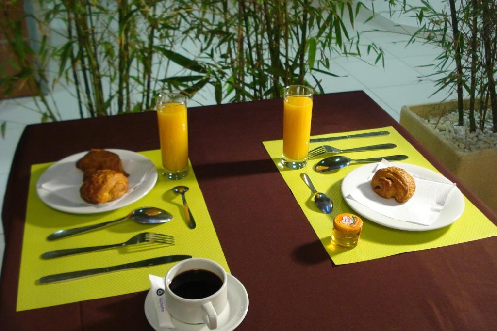 Hotel La Palmeraie Cornebarrieu Luaran gambar