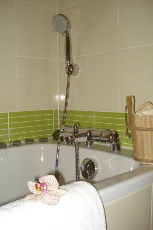 Hotel La Palmeraie Cornebarrieu Bilik gambar